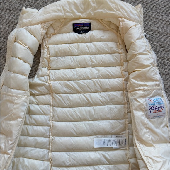Patagonia Women’s Down Sweater Vest, Size XS - Picture 2 of 5
